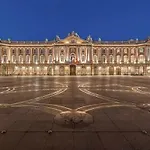 Maison Familiale Equipee ديونْ