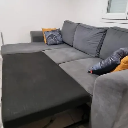 Maison Familiale Equipee بيت للعطل ديونْ