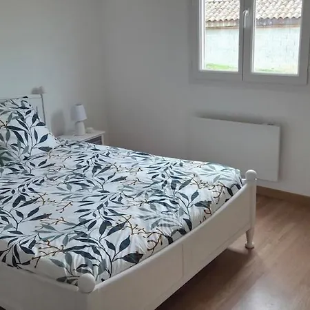 Maison Familiale Equipee بيت للعطل