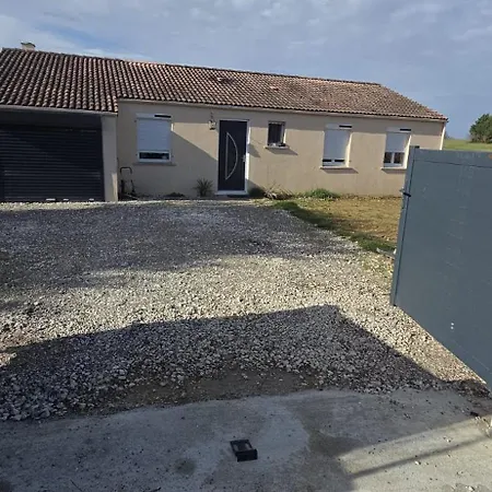 Maison Familiale Equipee بيت للعطل