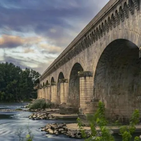 Maison Familiale Equipee بيت للعطل *