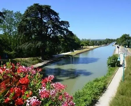 Maison Familiale Equipee بيت للعطل