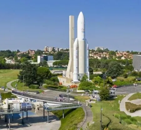 Maison Familiale Equipee بيت للعطل